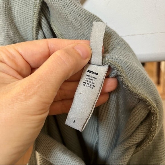 SKIMS Waffle Jogger in Mineral S - Picture 10 of 13